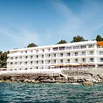 Les Roches Rouges, A Beaumier 5* Saint-Raphael (Var)