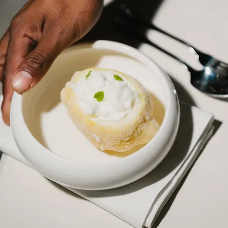 Hotel Les Roches Rouges, A Beaumier 5*