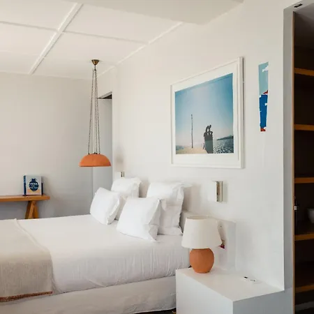 Les Roches Rouges, A Beaumier 5*