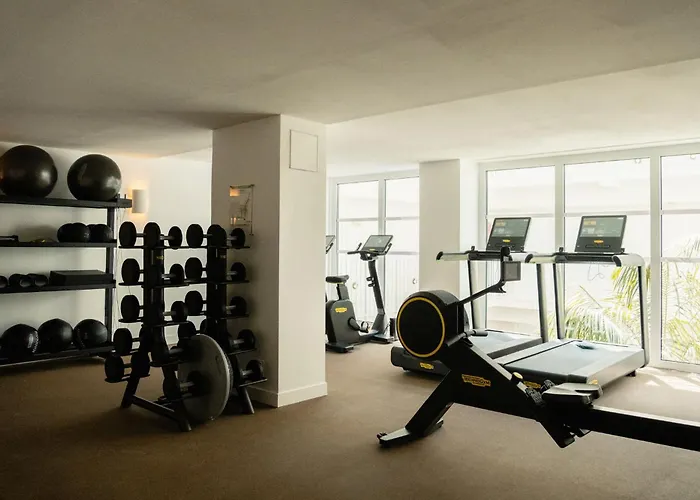 Les Roches Rouges, A Beaumier 5*