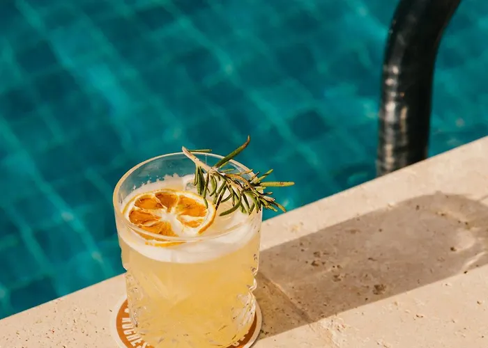 Les Roches Rouges, A Beaumier 5*