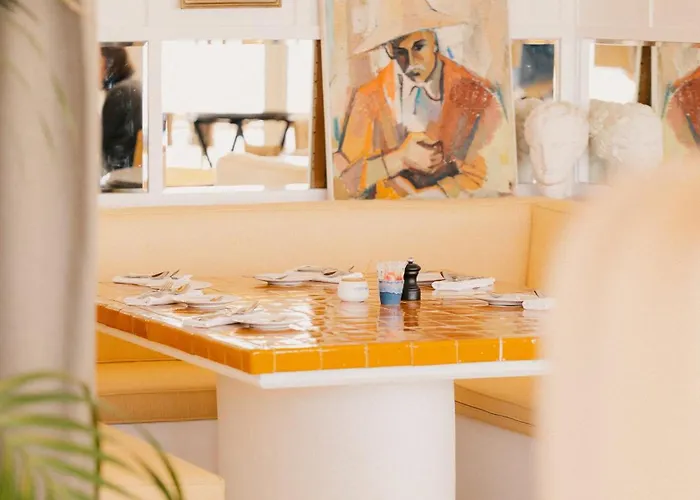 Les Roches Rouges, A Beaumier Hotel 5*