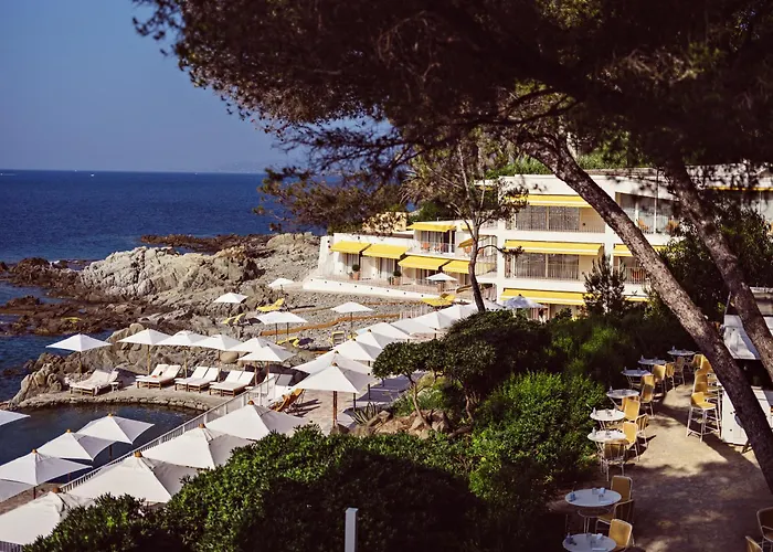 Hotel Les Roches Rouges, A Beaumier 5*