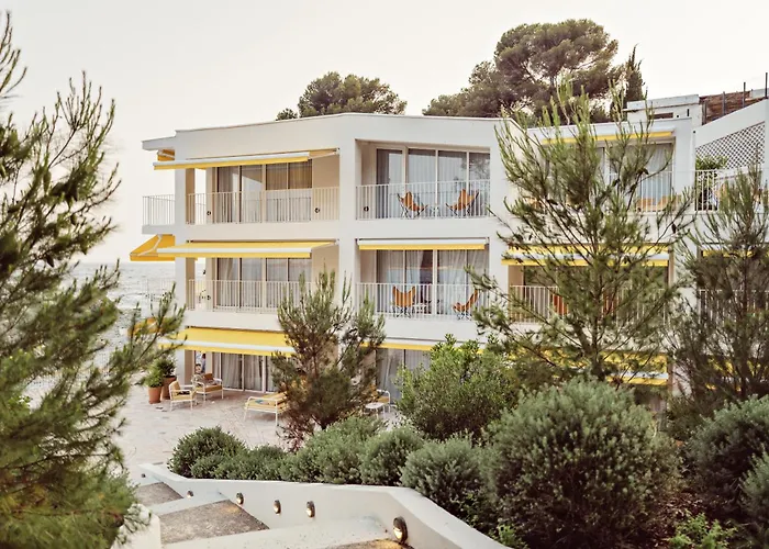 Hotel Les Roches Rouges, A Beaumier Saint-Raphaël