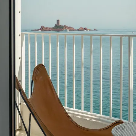 Les Roches Rouges, A Beaumier 5* Saint-Raphaël