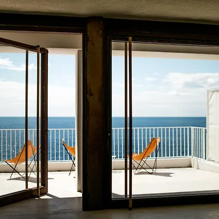 Les Roches Rouges, A Beaumier 5*