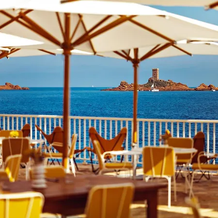 Les Roches Rouges, A Beaumier Hotel 5*