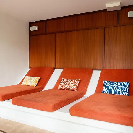 Hotell Les Roches Rouges, A Beaumier 5*