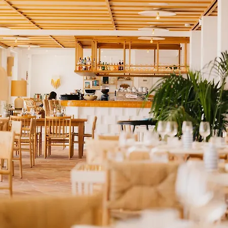 Hotel Les Roches Rouges, A Beaumier 5*