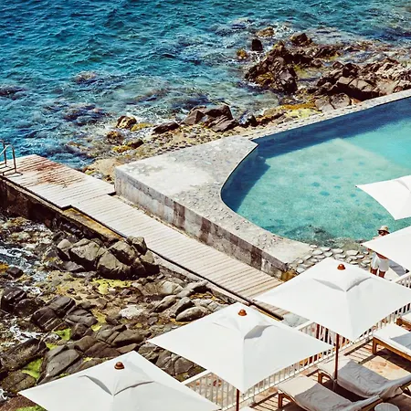 Les Roches Rouges, A Beaumier 5*