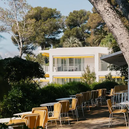 Hotel Les Roches Rouges, A Beaumier