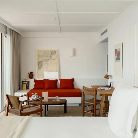 Hotel Les Roches Rouges, A Beaumier