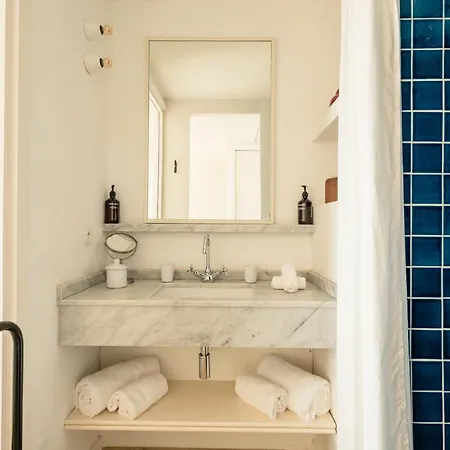 Les Roches Rouges, A Beaumier 5*