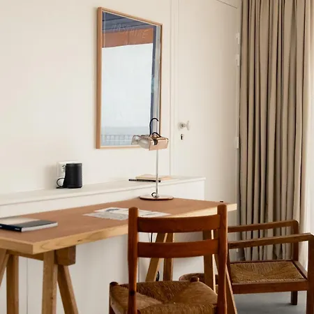 Les Roches Rouges, A Beaumier Hotel
