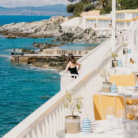 Les Roches Rouges, A Beaumier 5* Saint-Raphaël