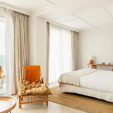 Hotel Les Roches Rouges, A Beaumier
