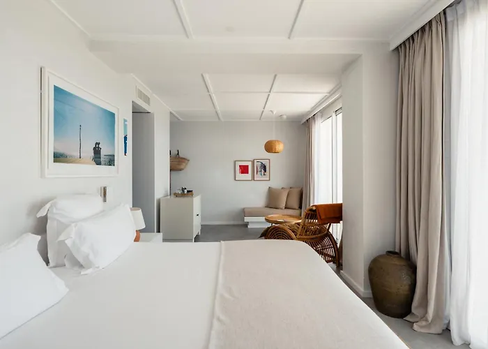 Les Roches Rouges, A Beaumier ホテル 5*