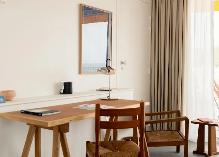 Les Roches Rouges, A Beaumier ホテル