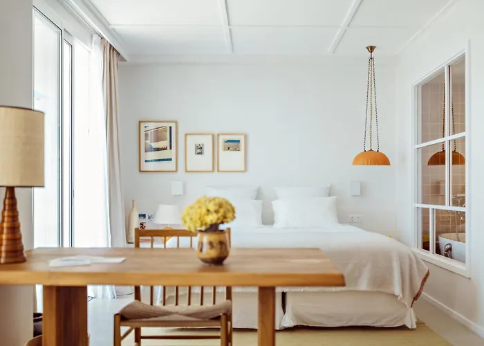 Les Roches Rouges, A Beaumier Hotel 5*