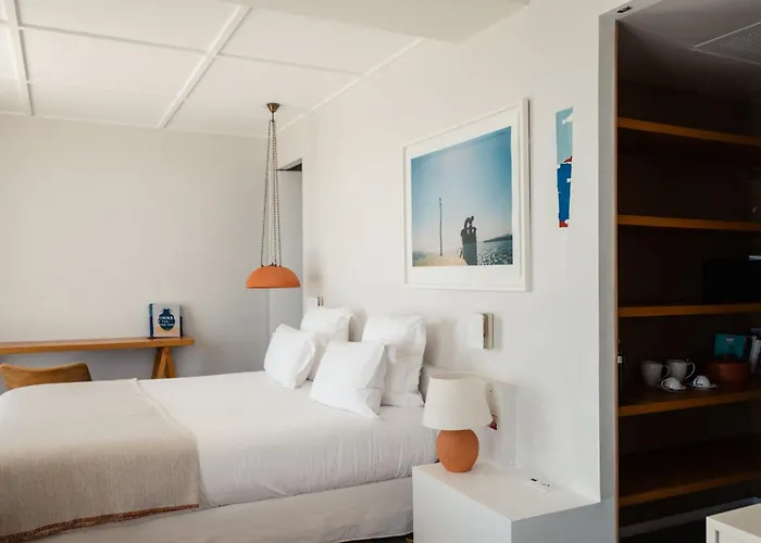 Les Roches Rouges, A Beaumier 5*