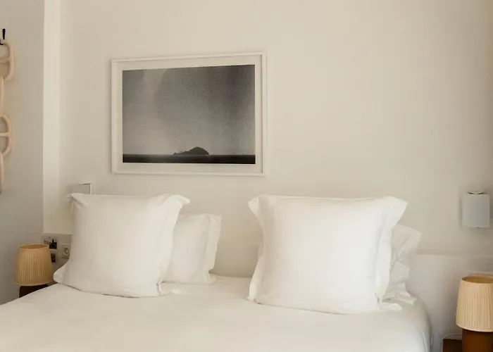 Les Roches Rouges, A Beaumier Hotel