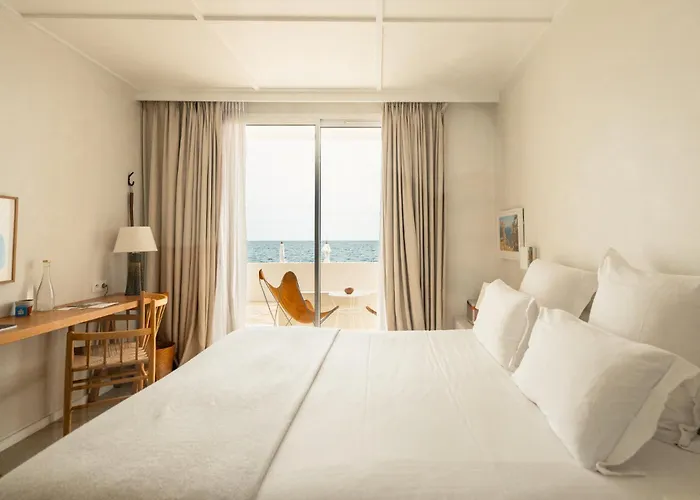 Les Roches Rouges, A Beaumier Saint-Raphaël