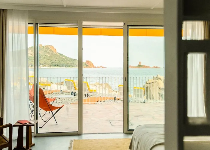 Les Roches Rouges, A Beaumier Hotel 5*