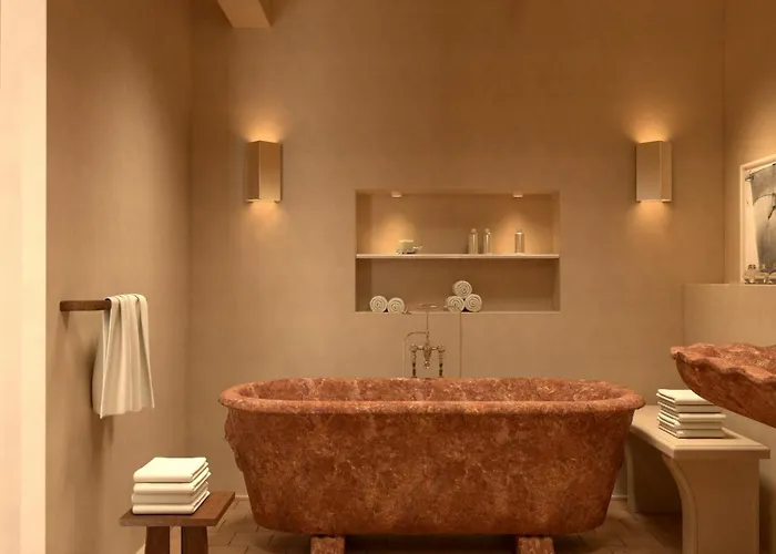 Les Roches Rouges, A Beaumier Saint-Raphael (Var)