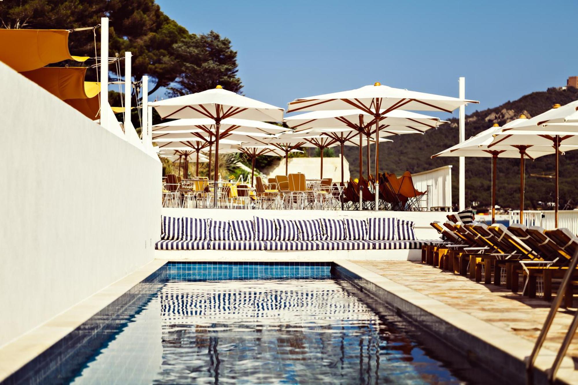 Hotel Les Roches Rouges Saint-Raphaël, France - réserver maintenant ...